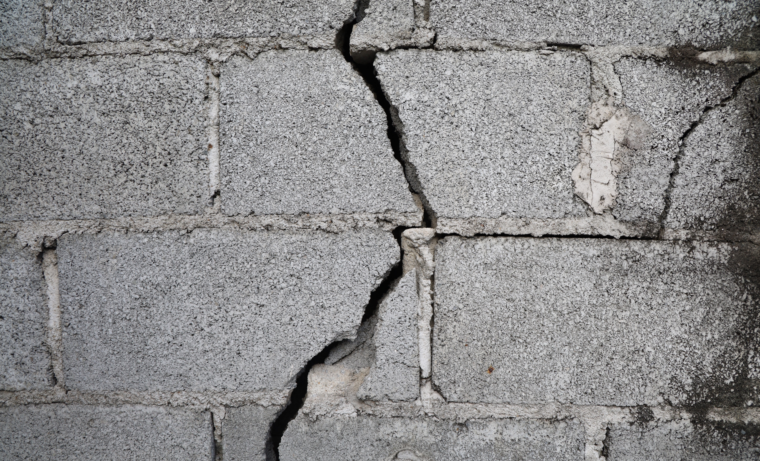 Can winter weather cause foundation damage?